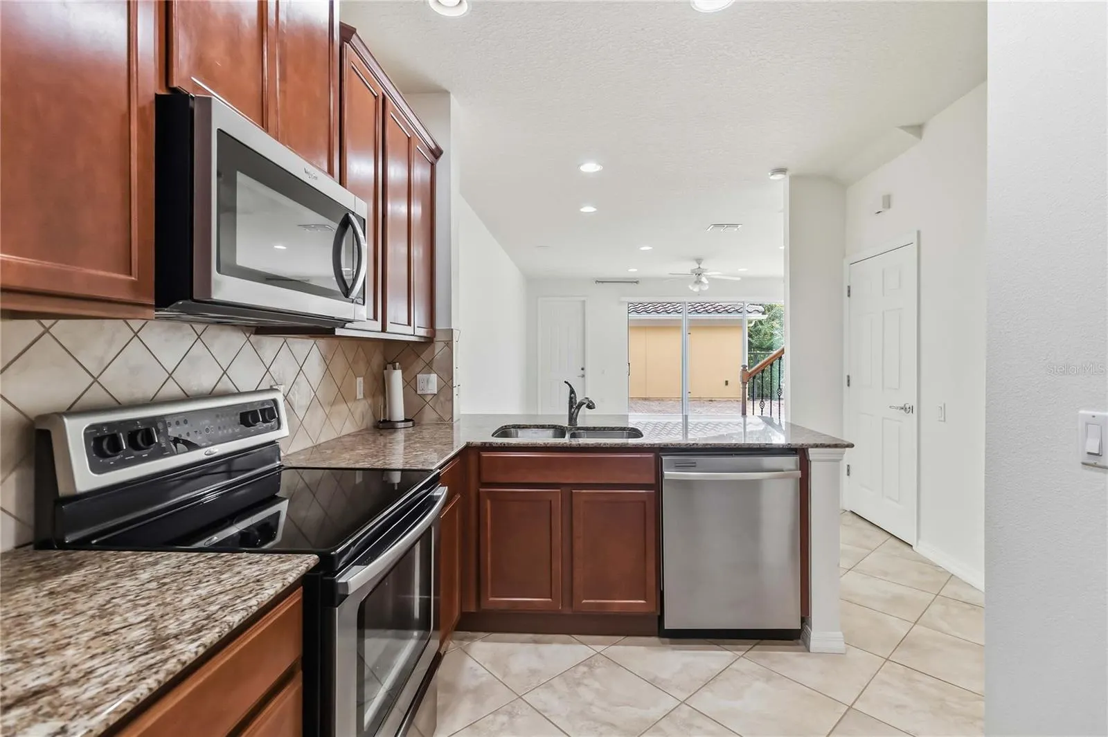 8681 LOWER VILLAGEWALK CIR