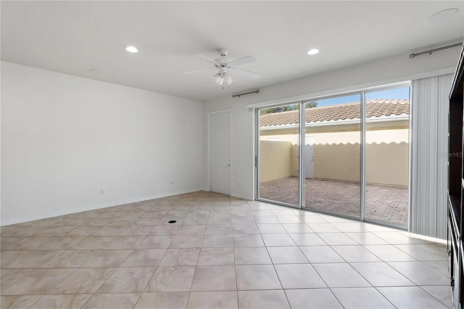 8681 LOWER VILLAGEWALK CIR