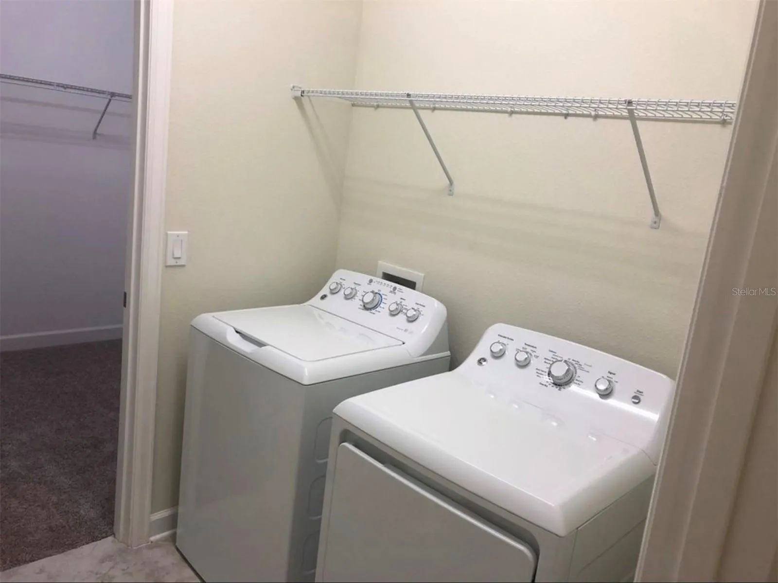 10229 LOVEGRASS LN
