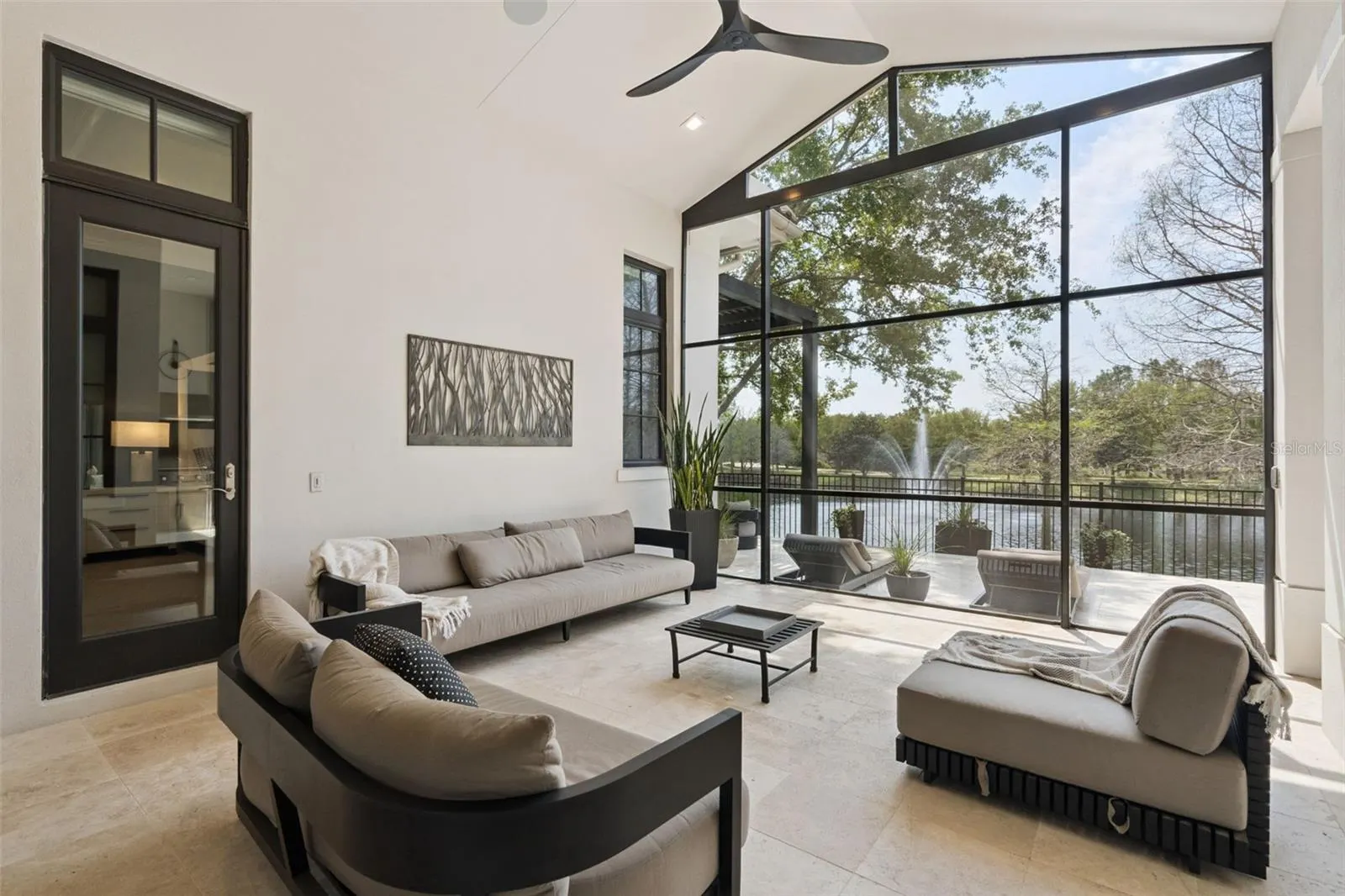 10228 KENSINGTON SHORE DR