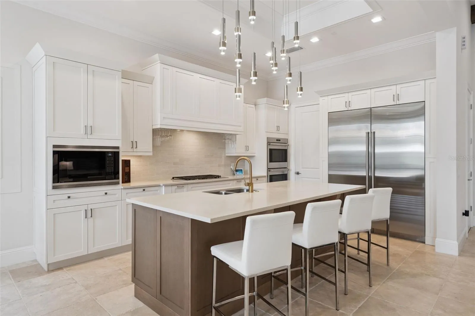 10228 KENSINGTON SHORE DR