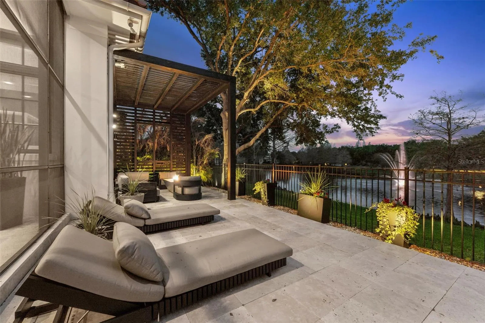 10228 KENSINGTON SHORE DR