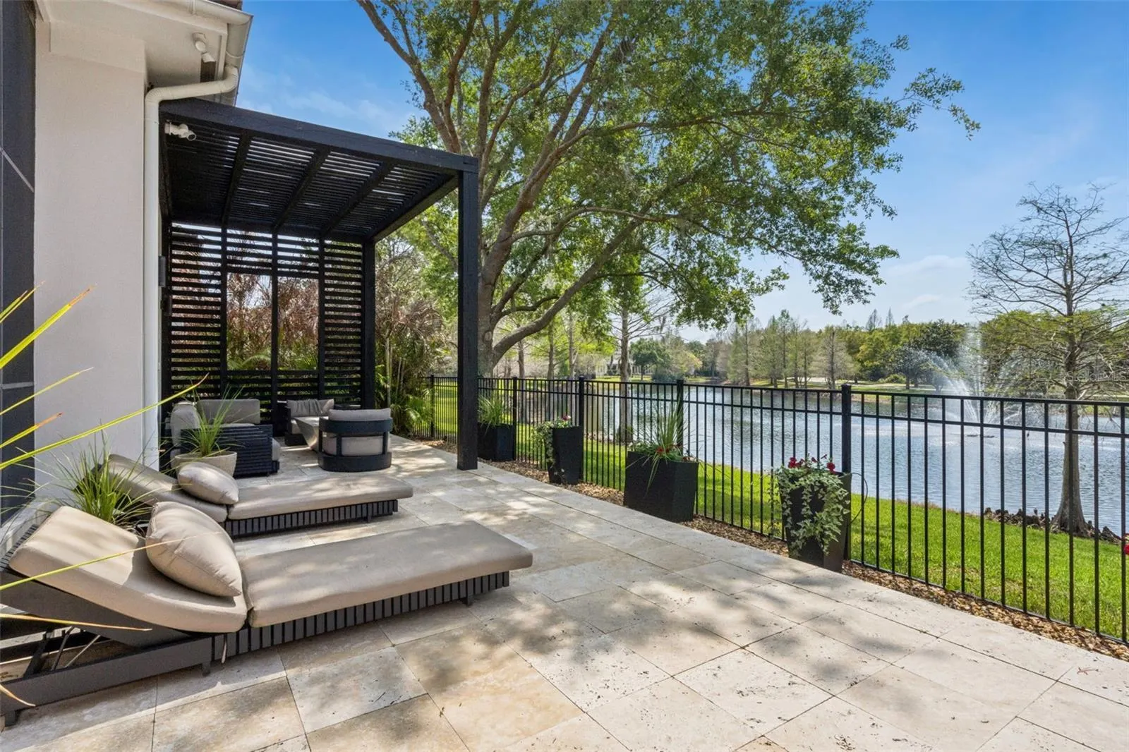 10228 KENSINGTON SHORE DR