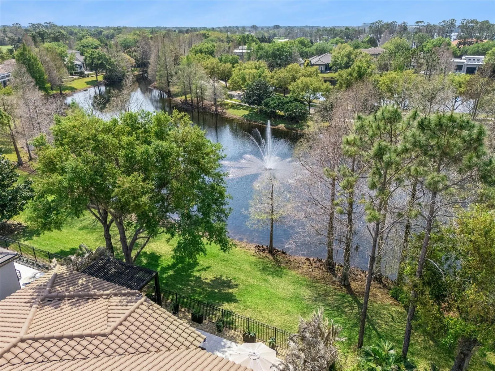 10228 KENSINGTON SHORE DR