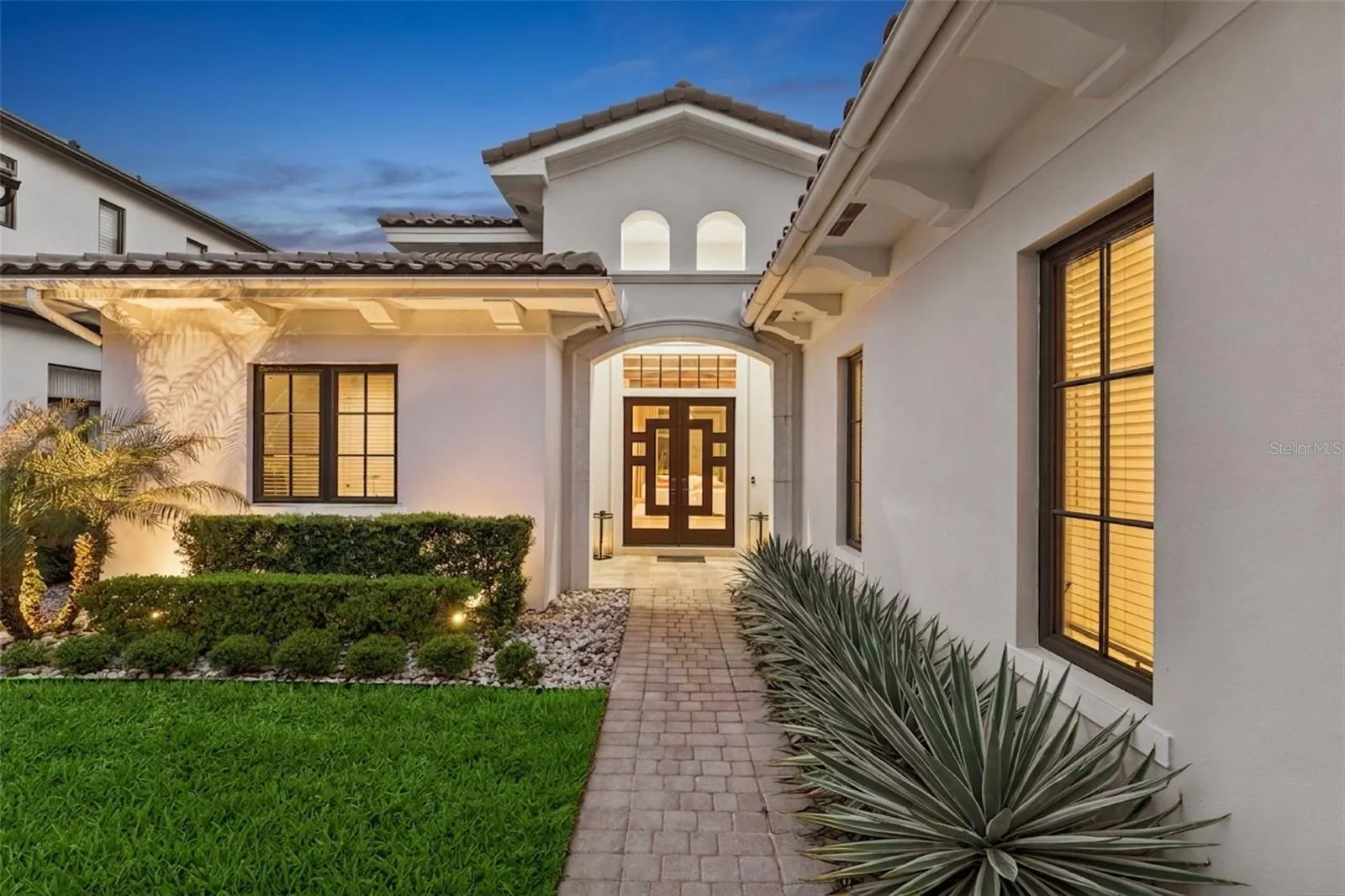 10228 KENSINGTON SHORE DR