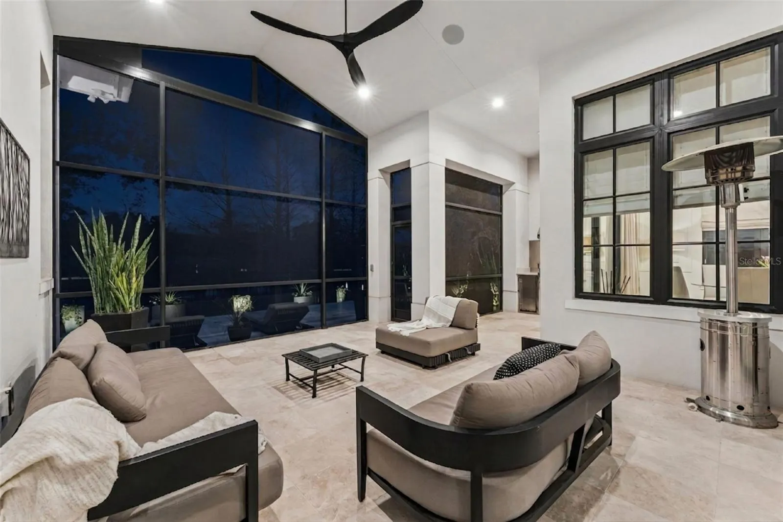 10228 KENSINGTON SHORE DR