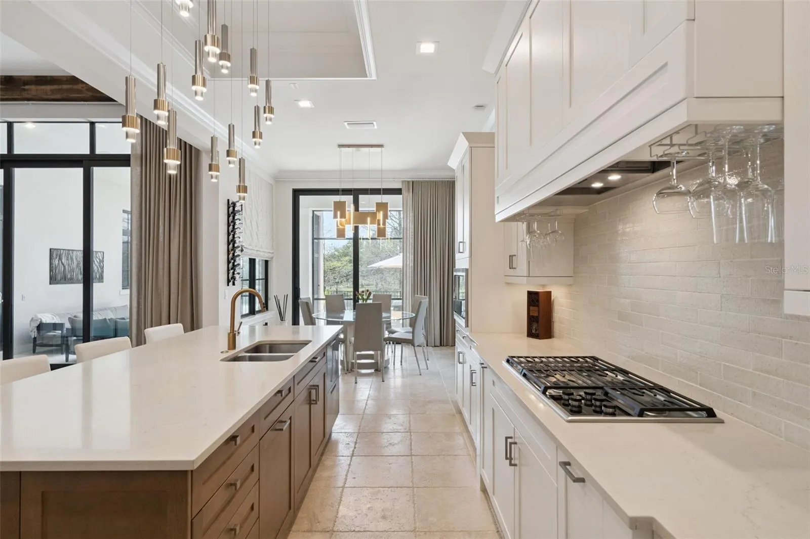 10228 KENSINGTON SHORE DR