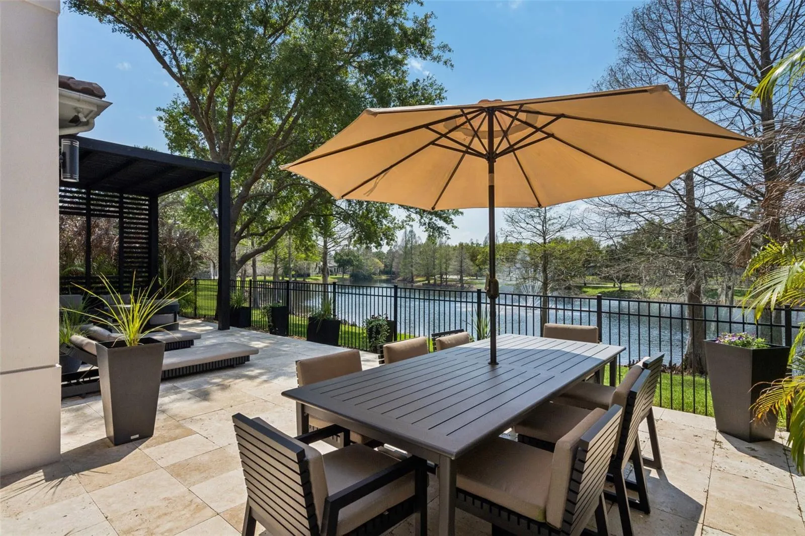 10228 KENSINGTON SHORE DR