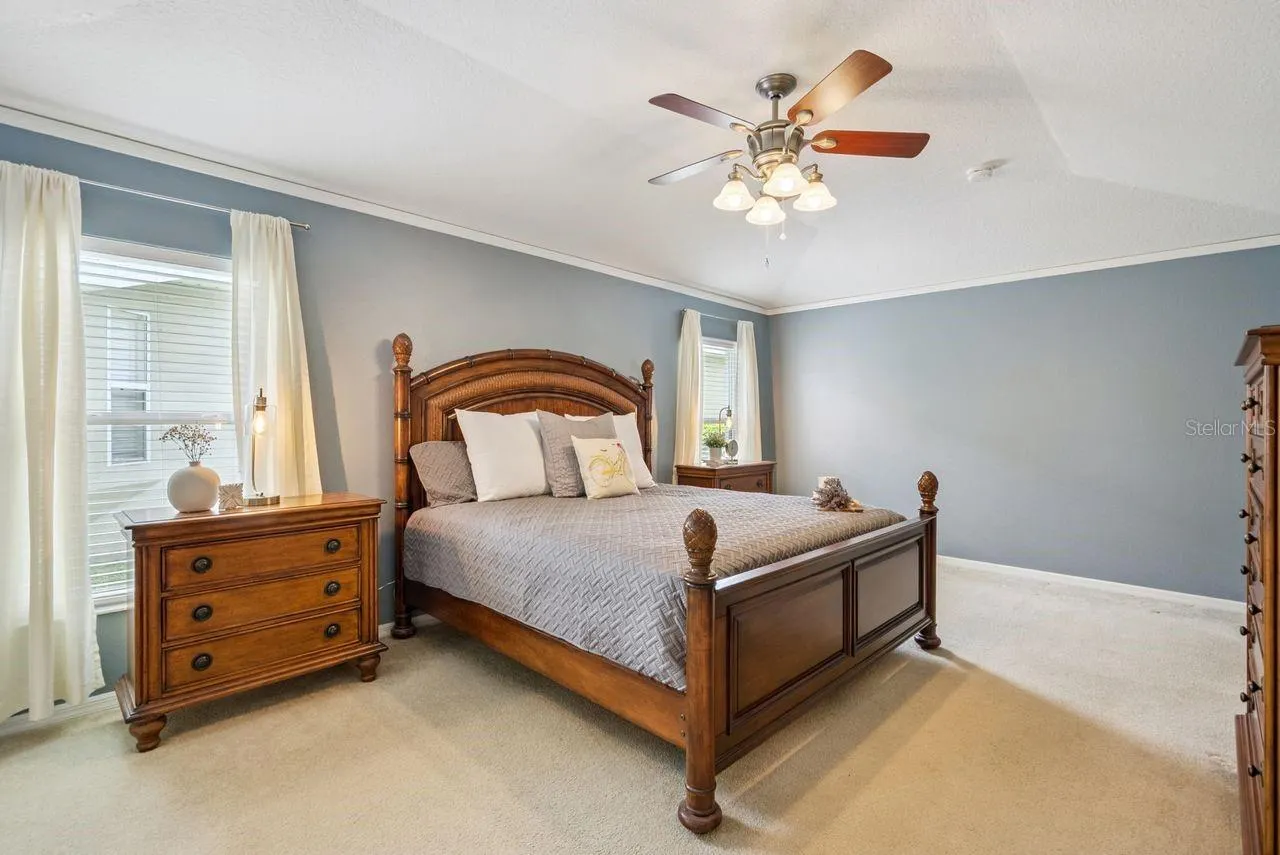 5345 LOS PALMA VISTA DR