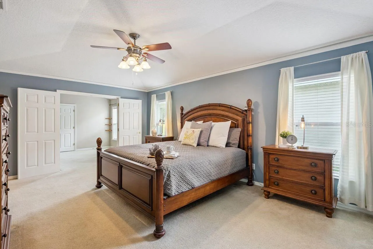 5345 LOS PALMA VISTA DR