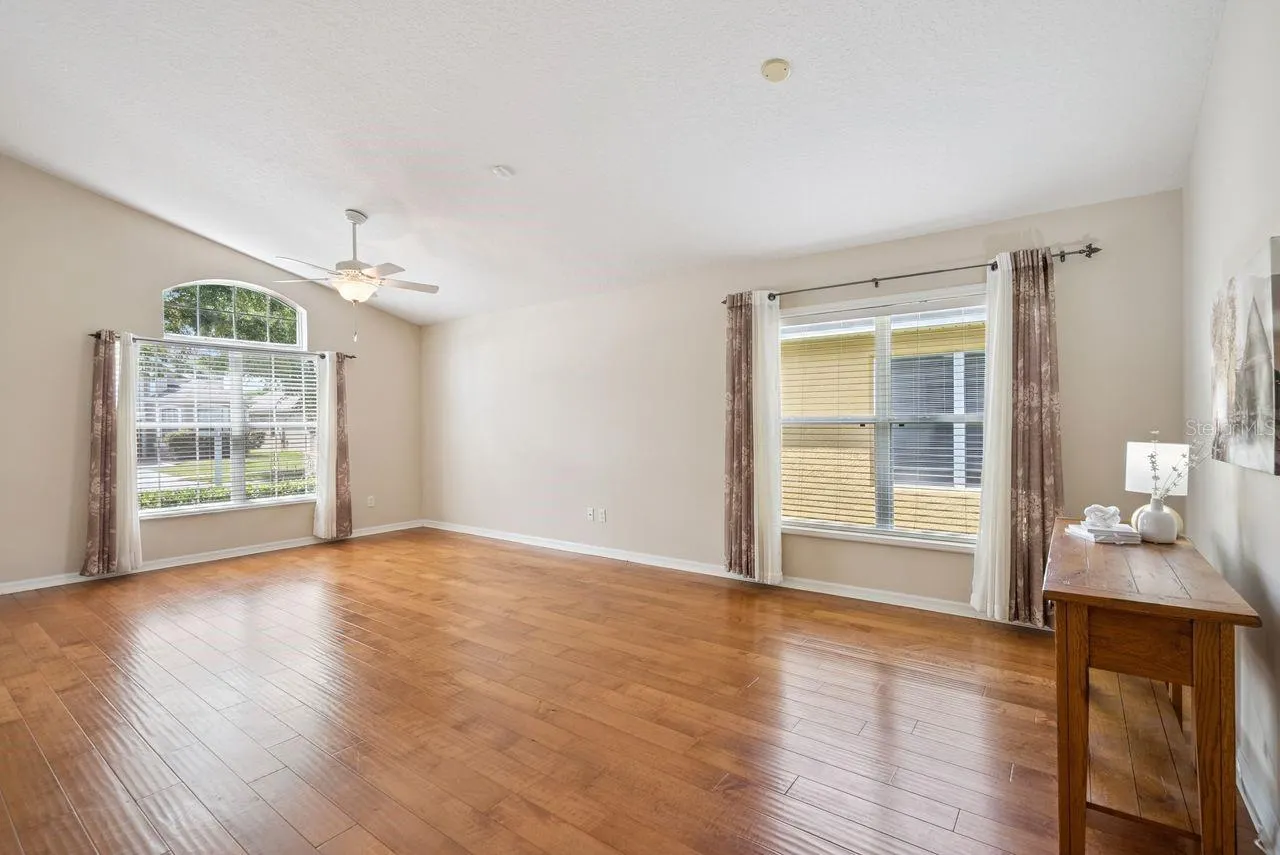 5345 LOS PALMA VISTA DR