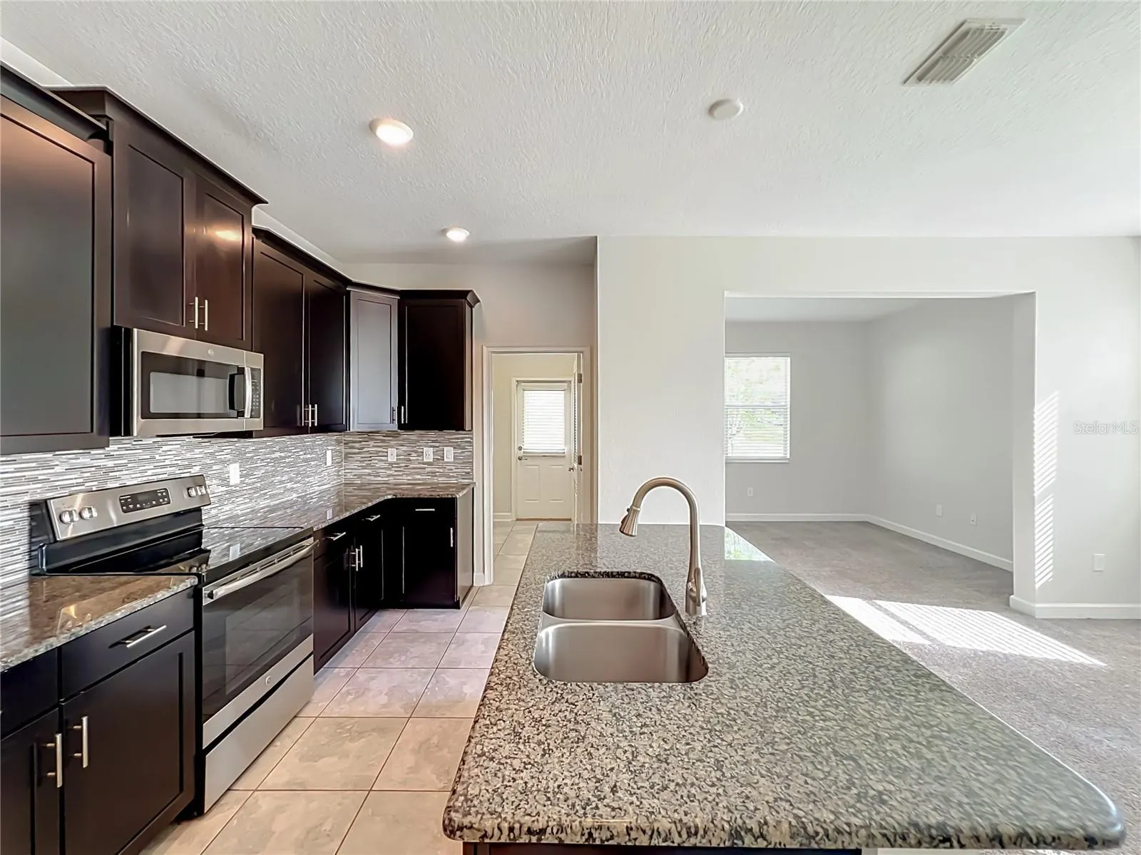 11143 SYCAMORE WOODS DR
