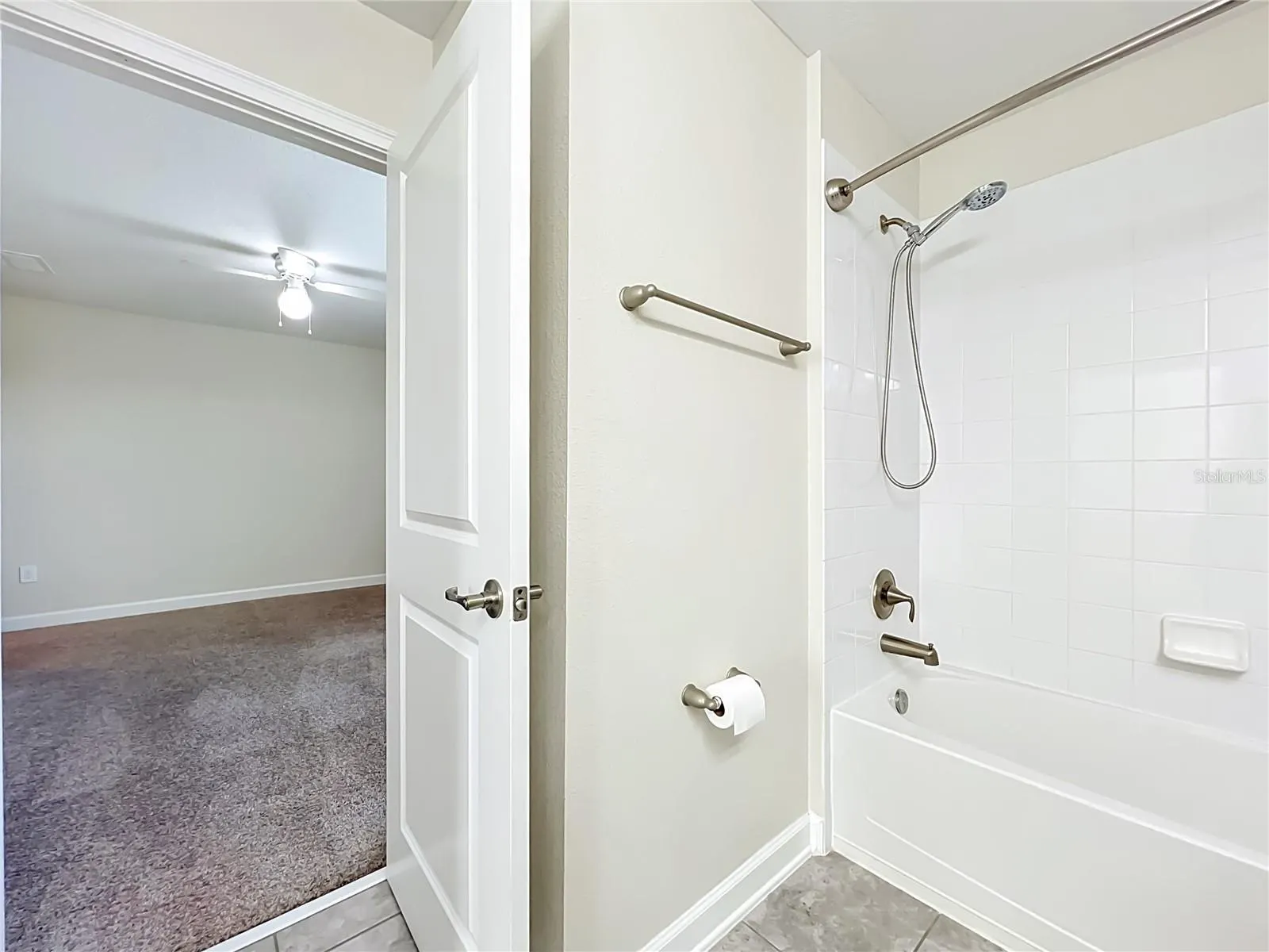 11143 SYCAMORE WOODS DR