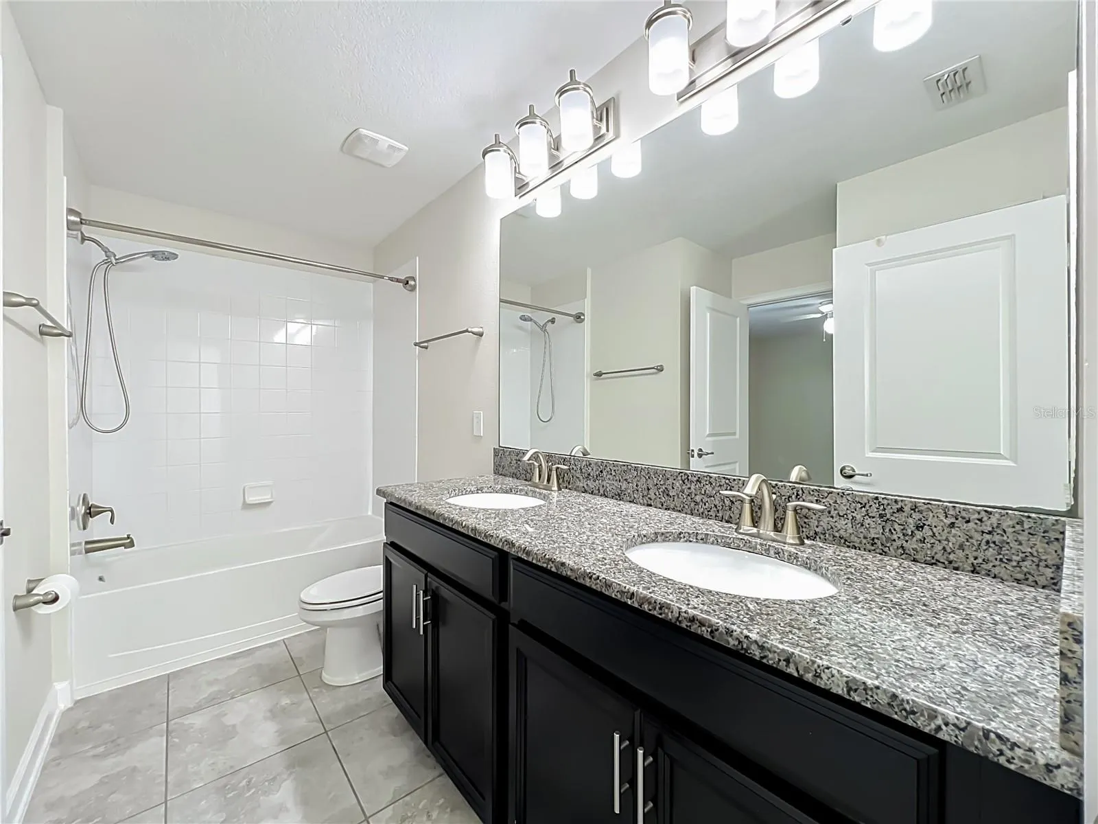 11143 SYCAMORE WOODS DR