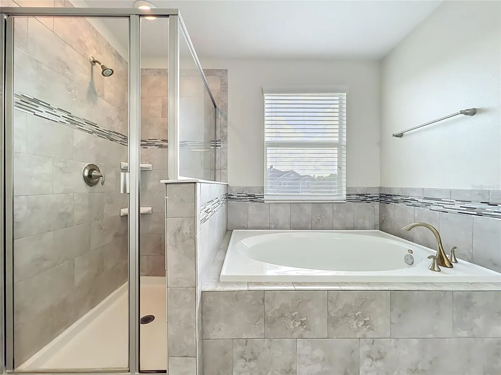 11143 SYCAMORE WOODS DR