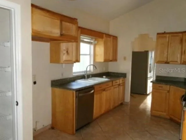3298 AMACA CIR