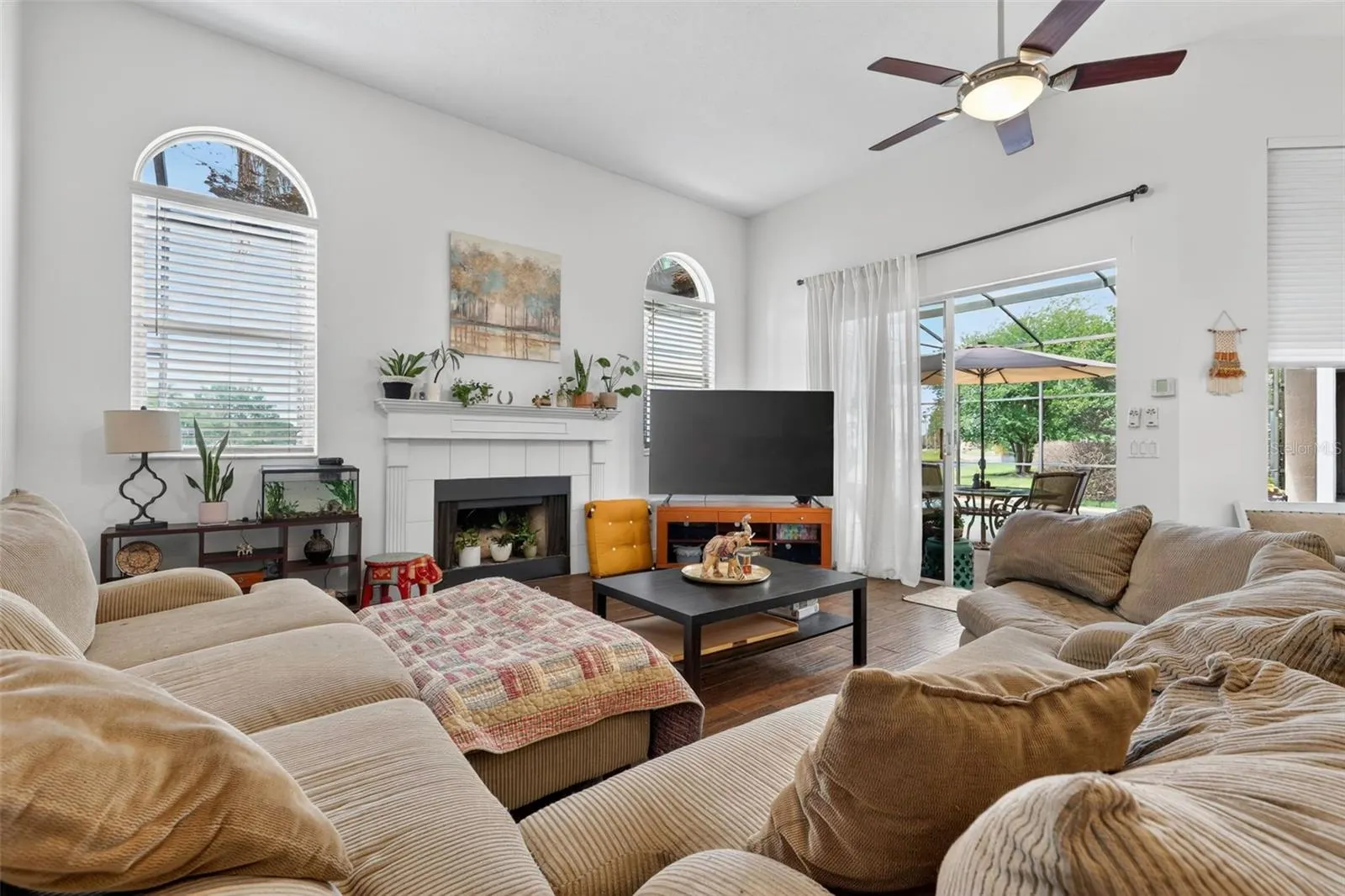 4552 LAKE CALABAY DR