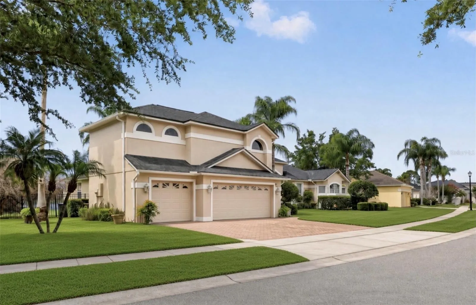4552 LAKE CALABAY DR