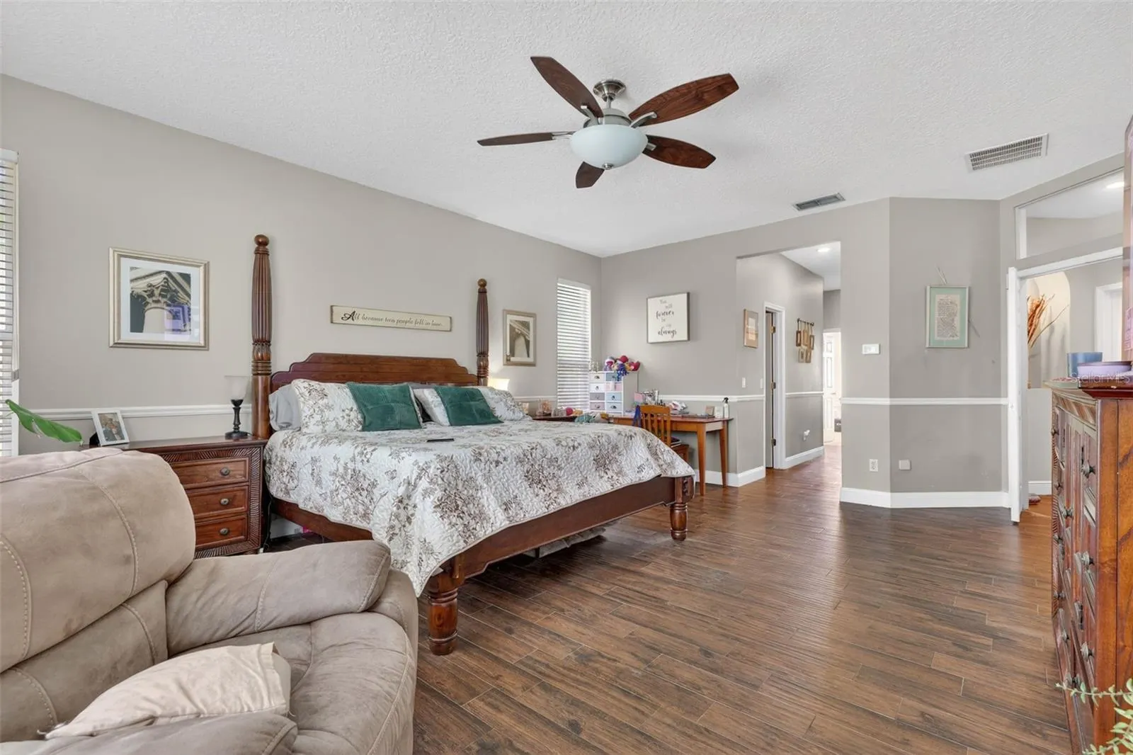 4552 LAKE CALABAY DR