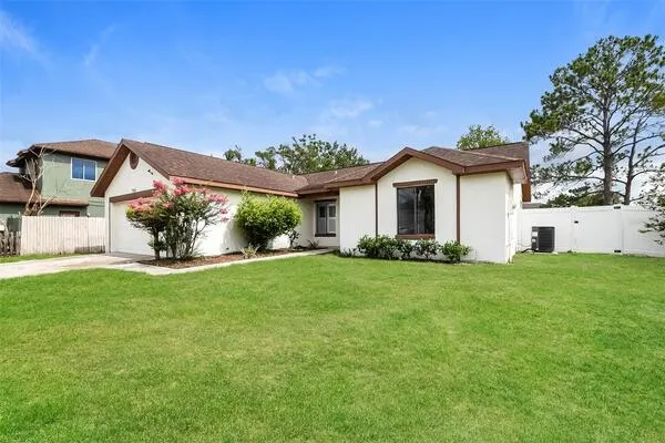 7313 RADIANT CIR