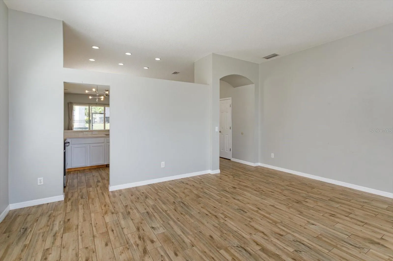 13236 LUXBURY LOOP