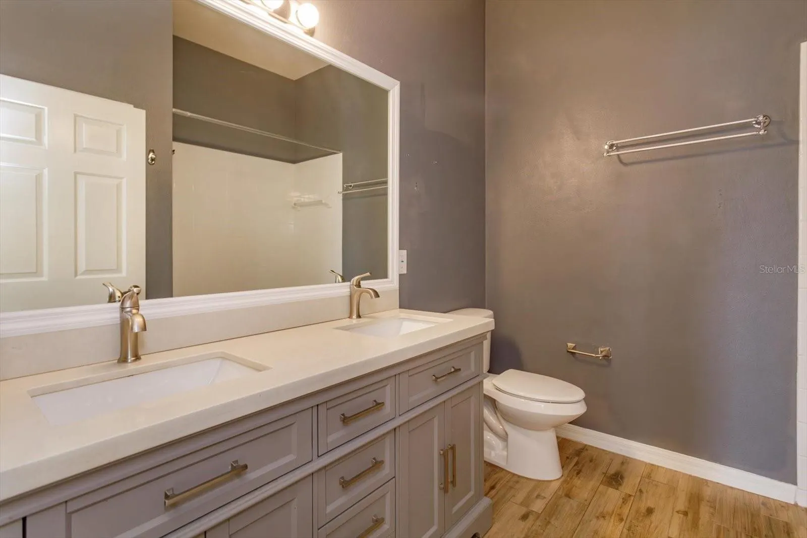 13236 LUXBURY LOOP