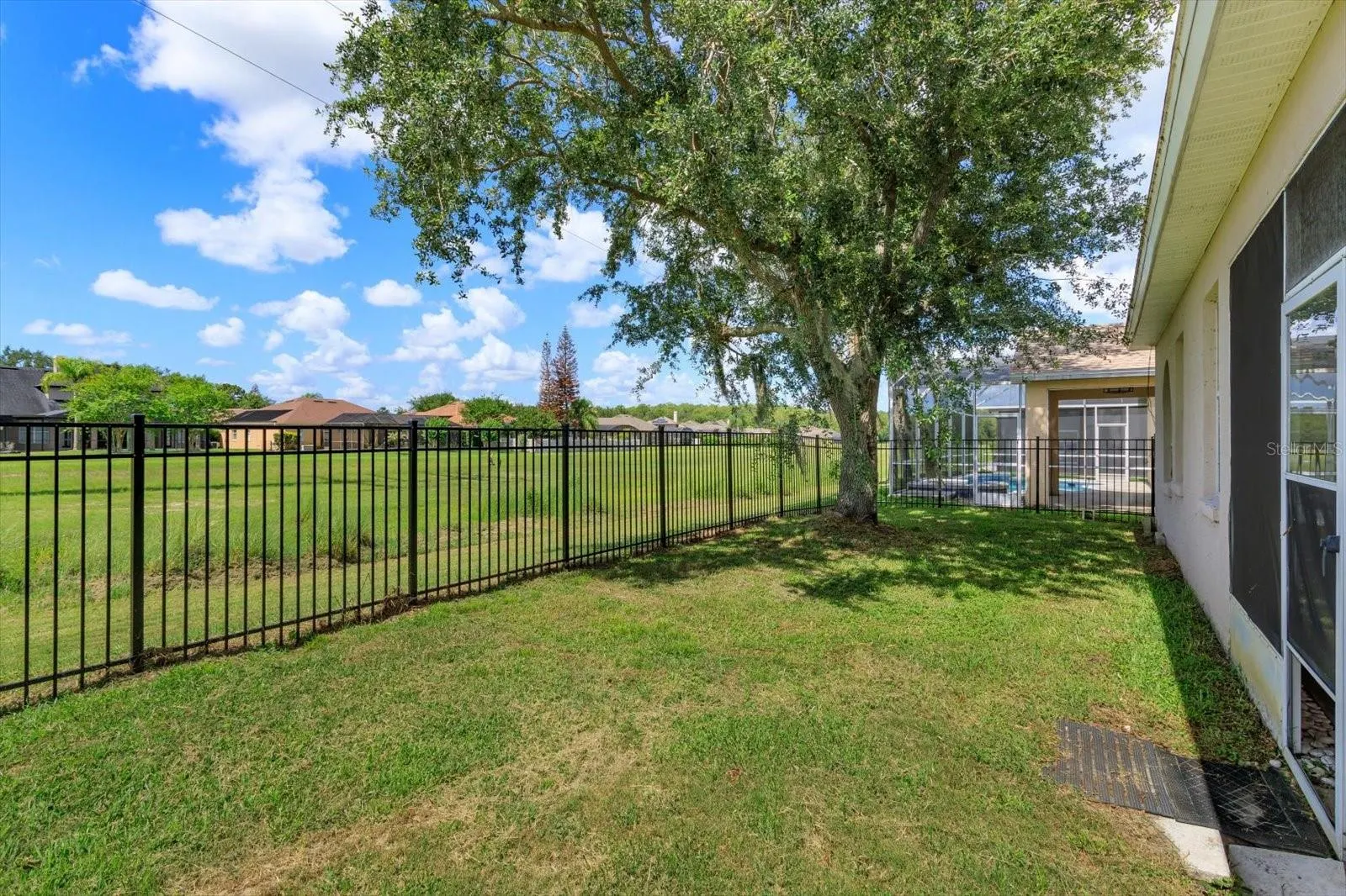 13236 LUXBURY LOOP