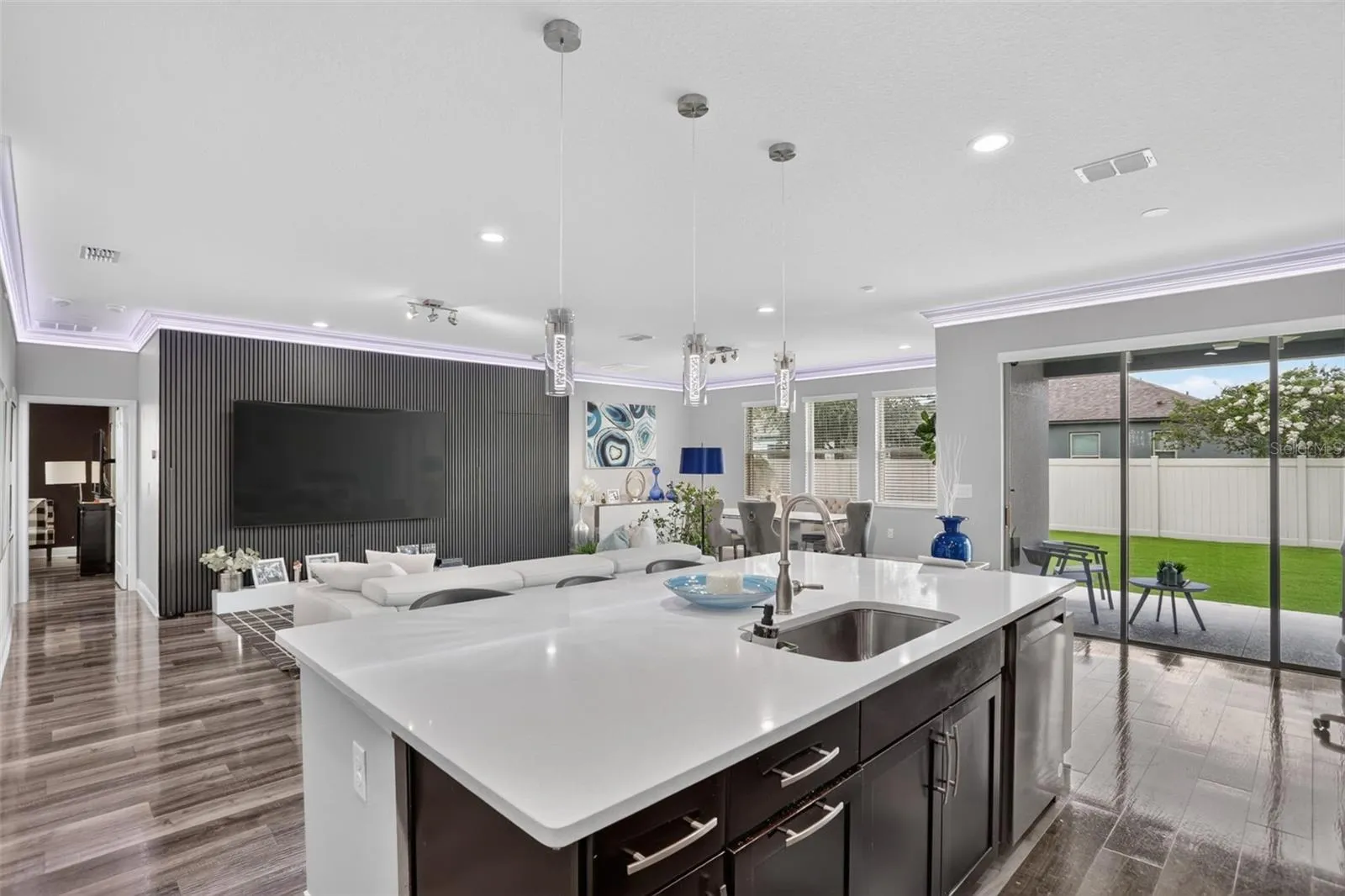 5352 COSTA DEL SOL DR