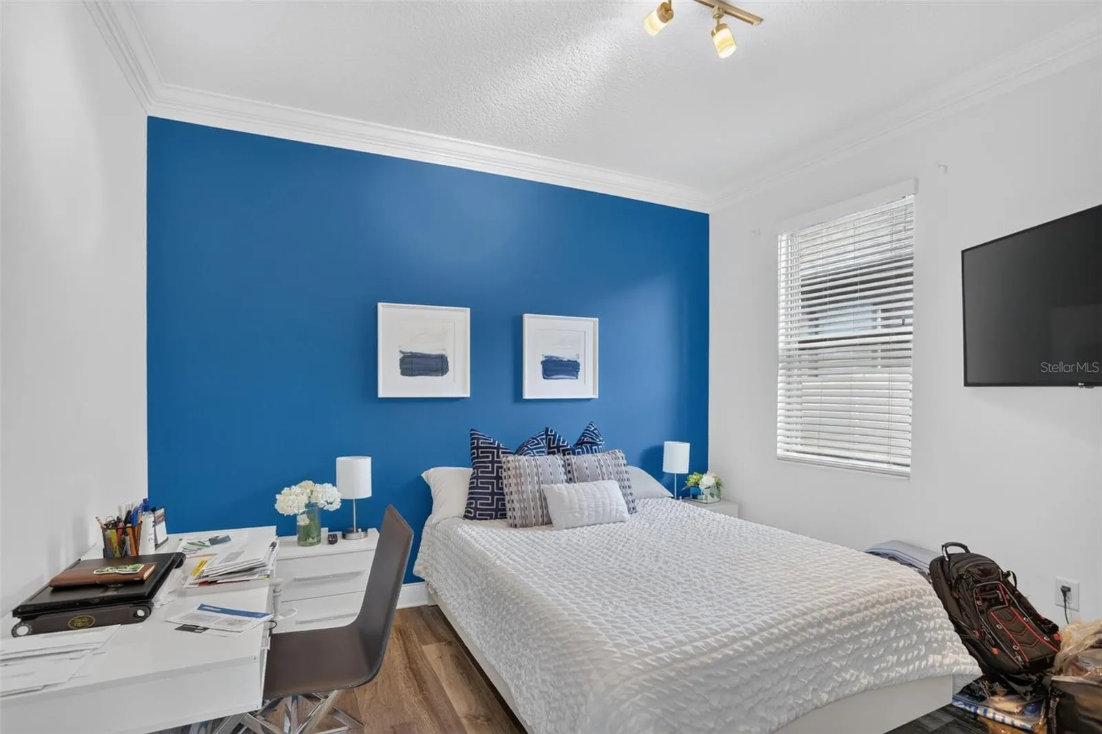 5352 COSTA DEL SOL DR