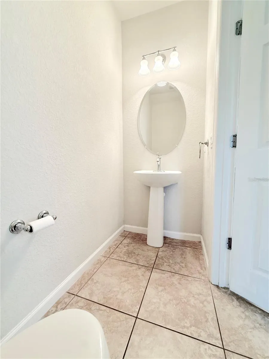 11848 ZELKOVA LN