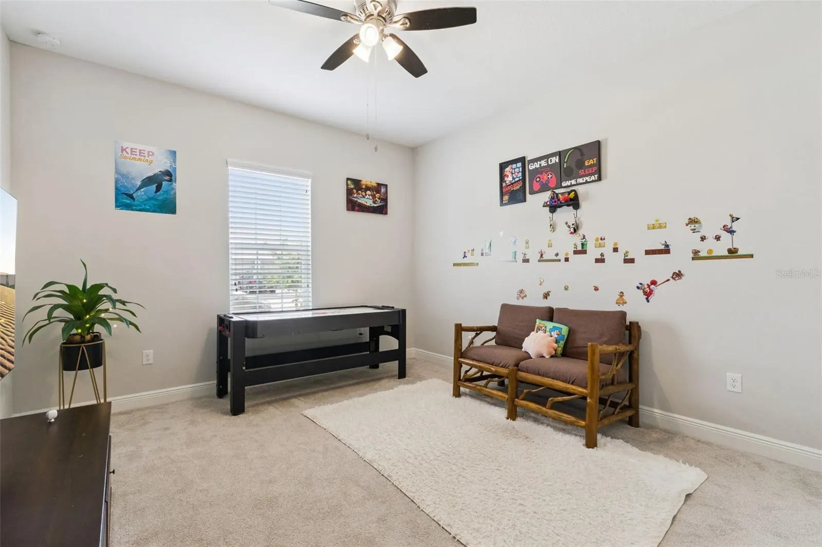 19053 BLUELEAF ST
