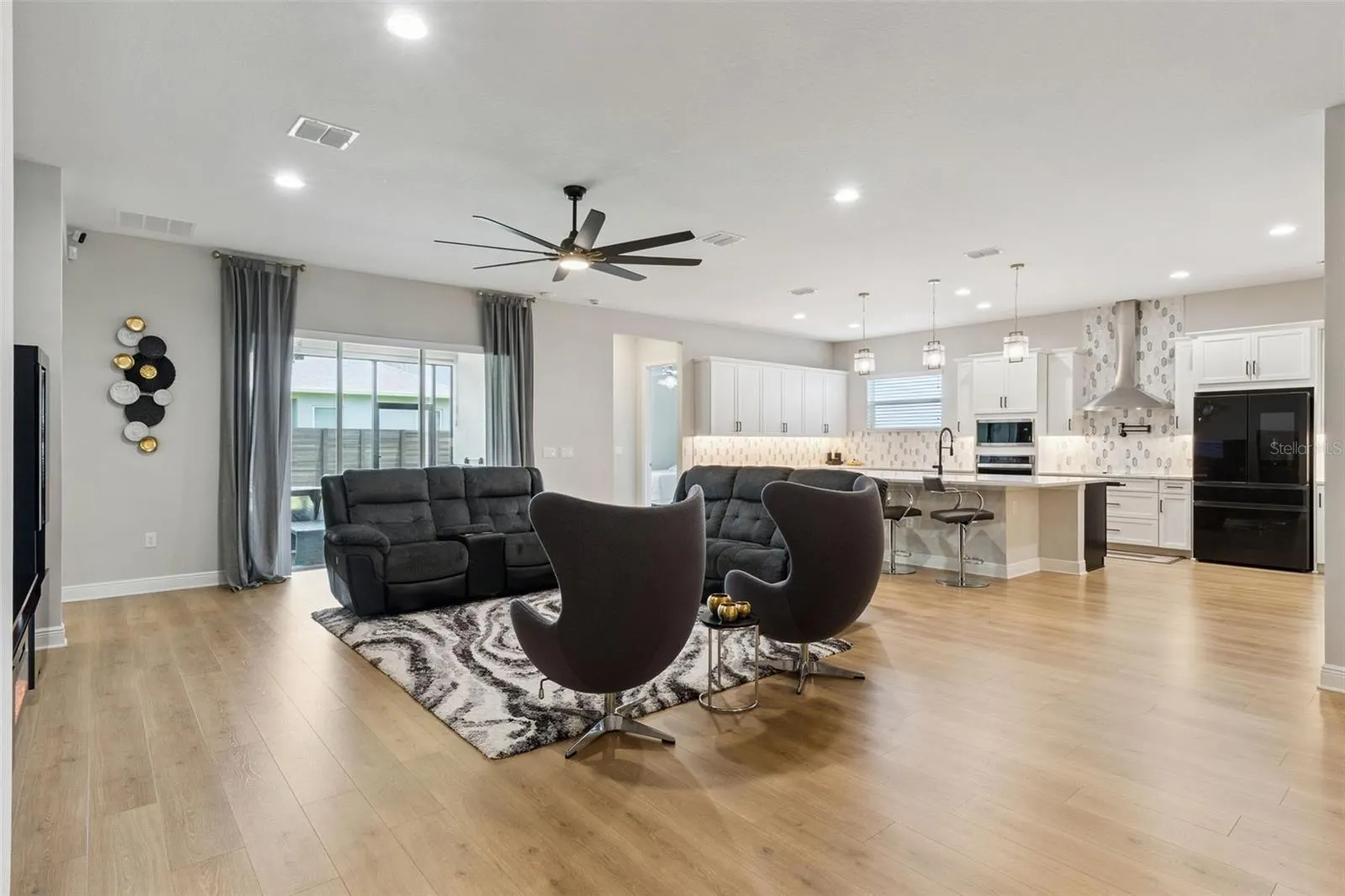 19053 BLUELEAF ST