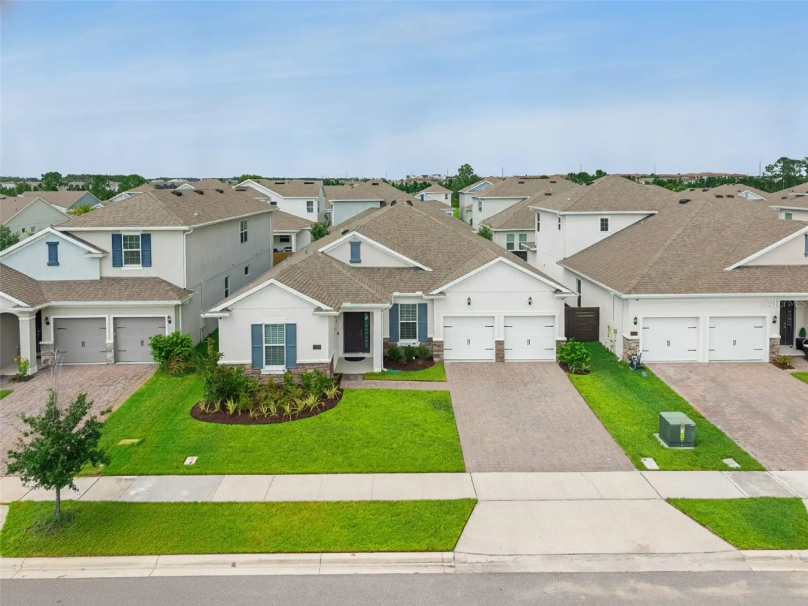 19053 BLUELEAF ST