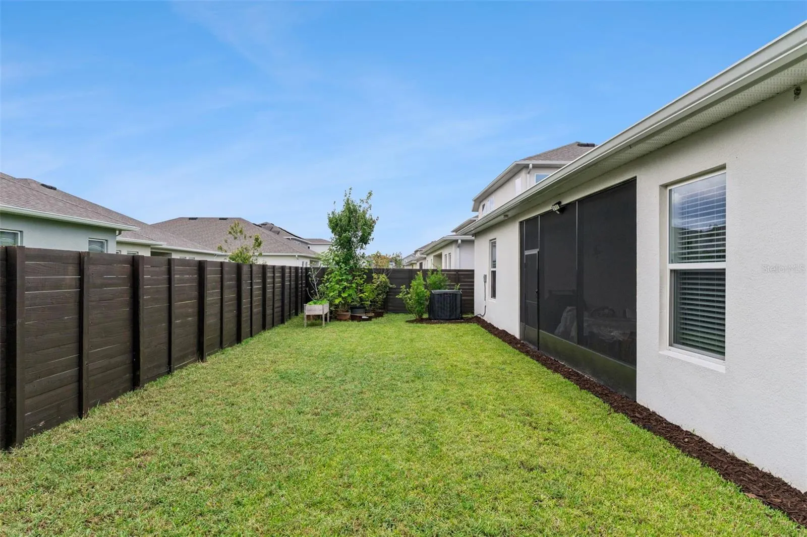 19053 BLUELEAF ST