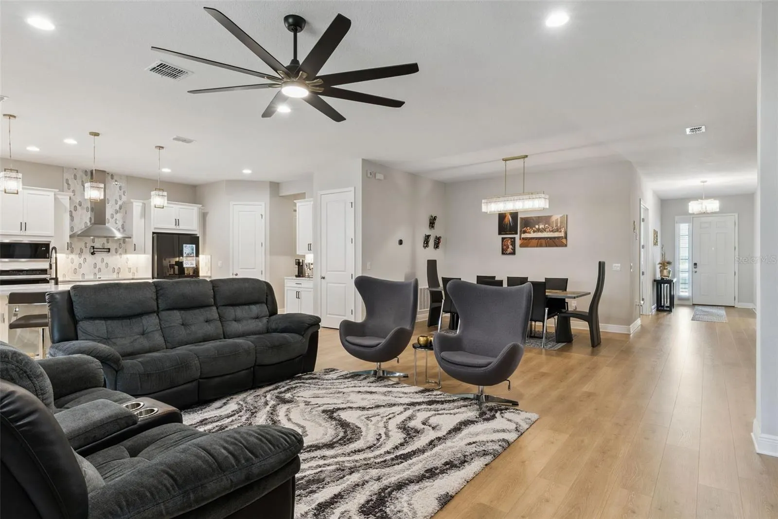 19053 BLUELEAF ST