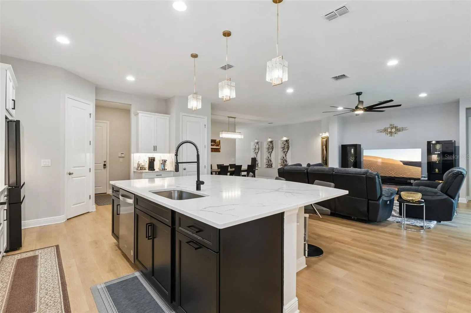 19053 BLUELEAF ST