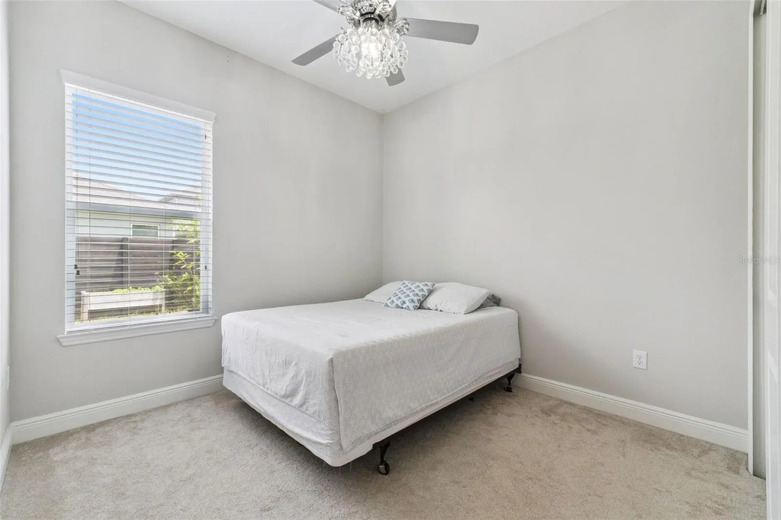 19053 BLUELEAF ST