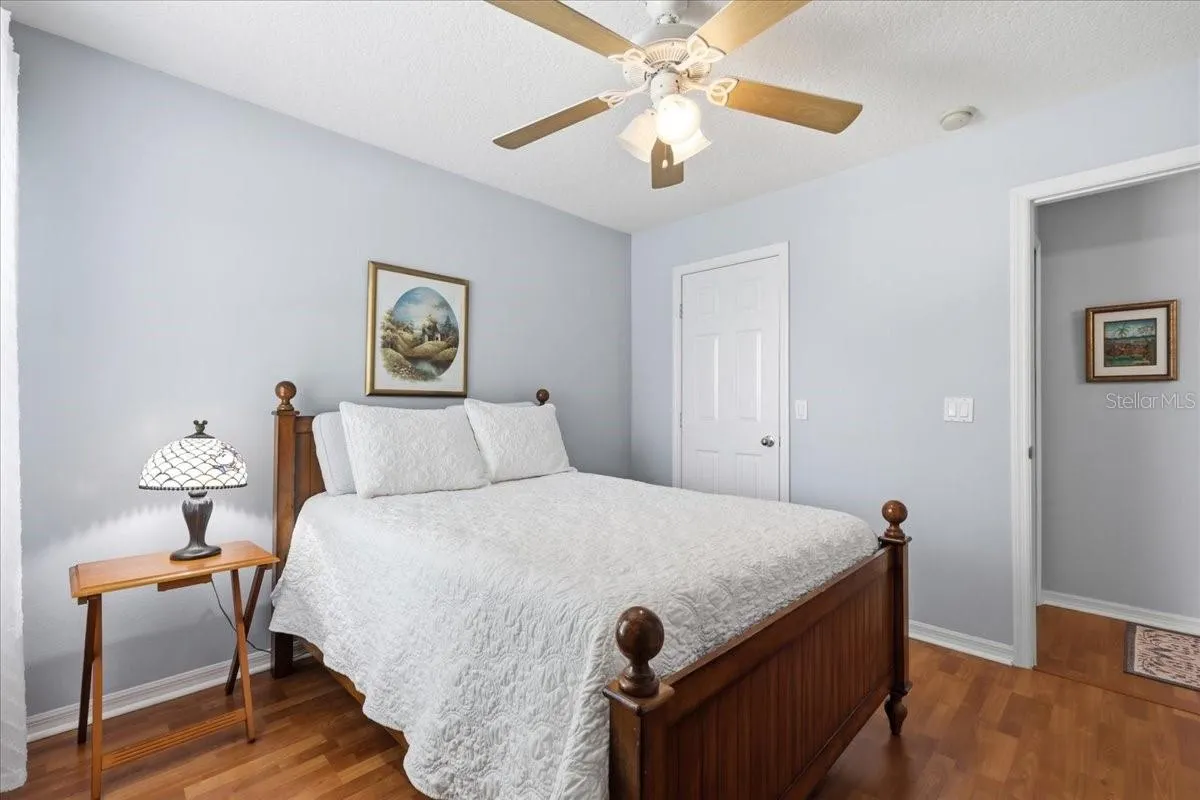 5011 CORTO DR