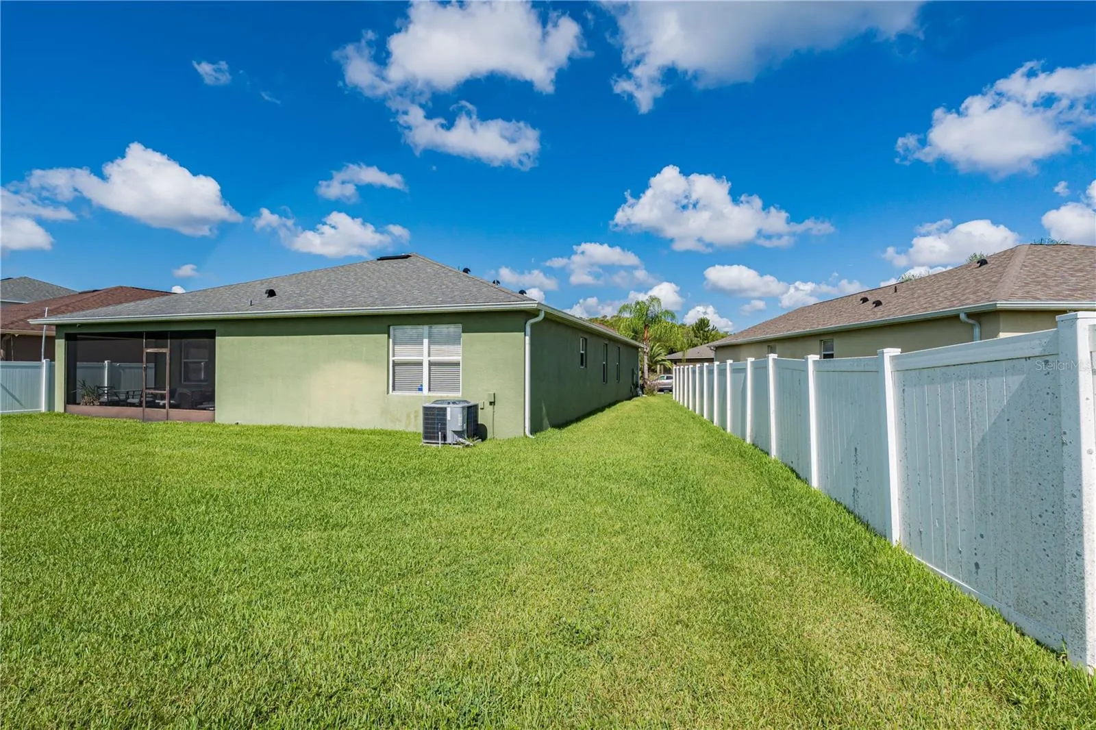 2317 CROSSTON CIR