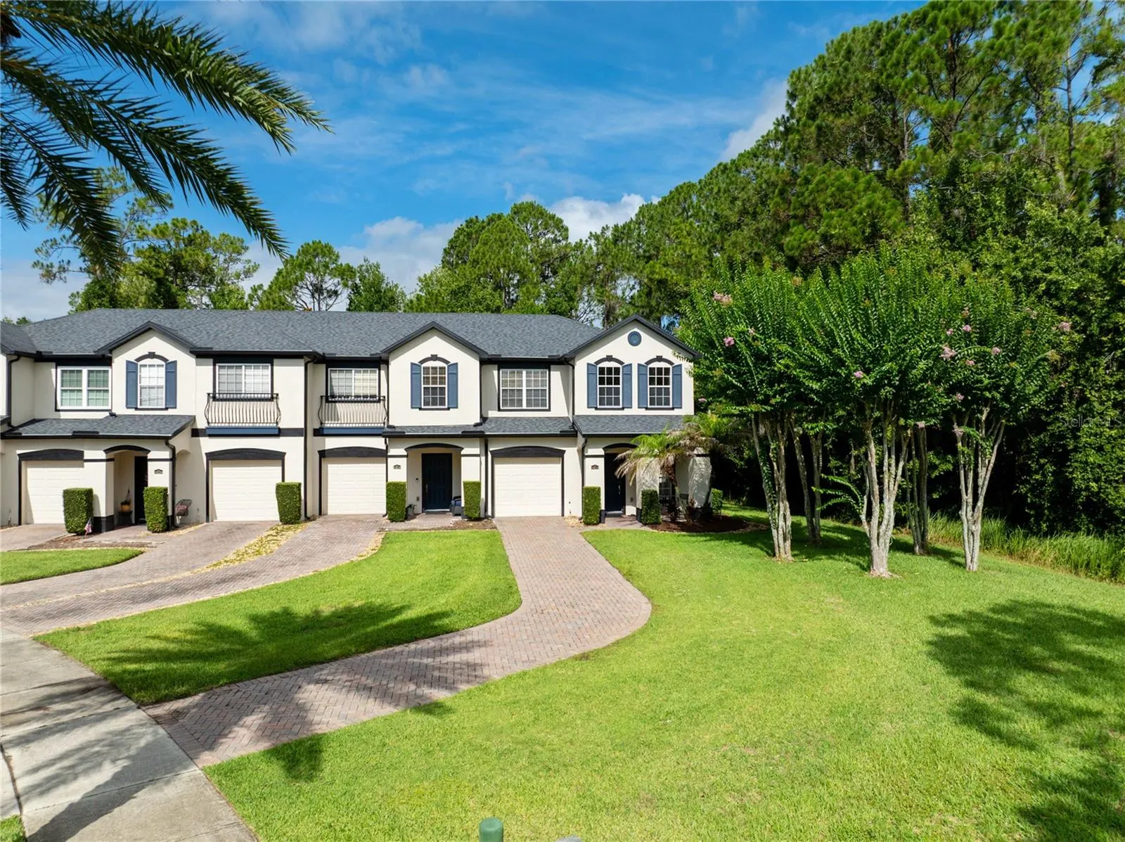 10212 PARK COMMONS DR