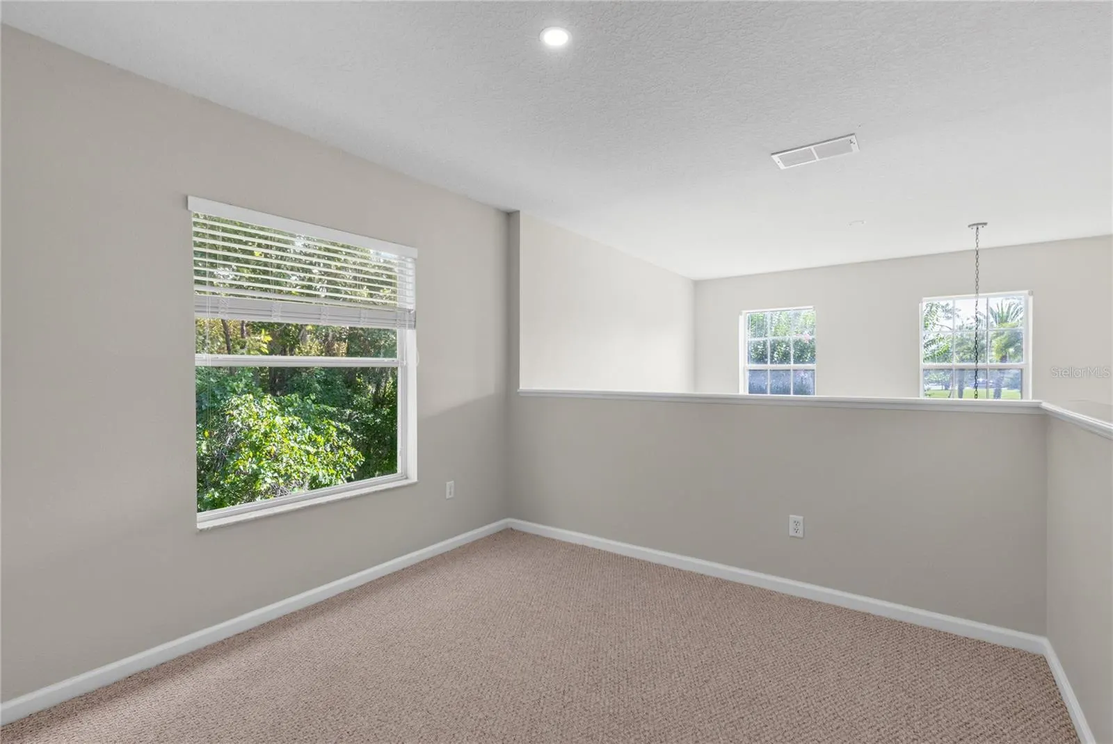 10212 PARK COMMONS DR