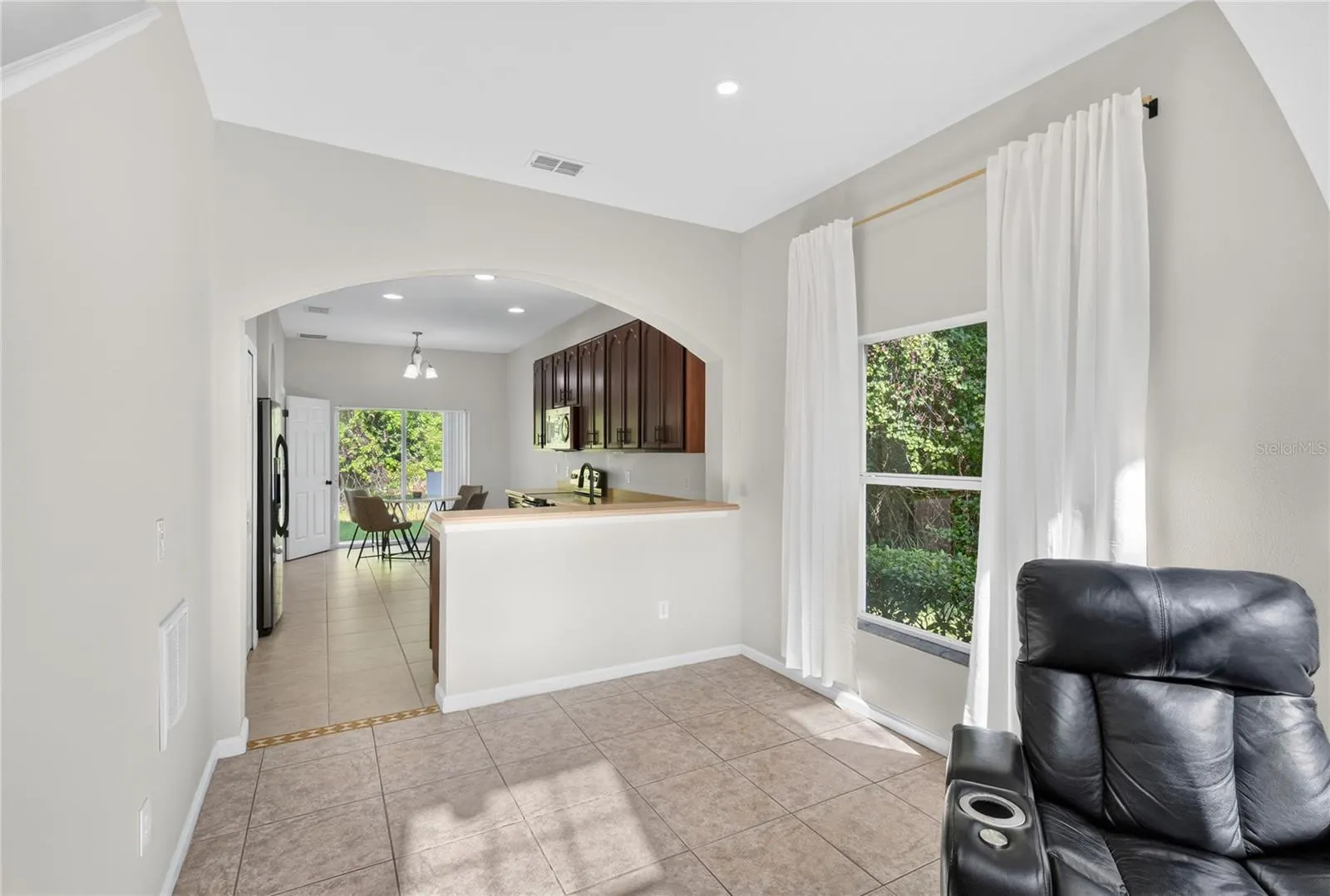 10212 PARK COMMONS DR