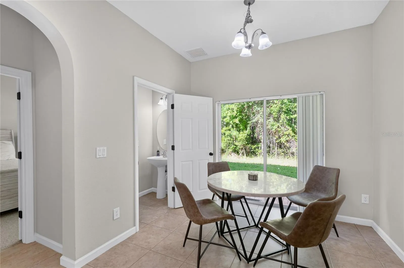 10212 PARK COMMONS DR