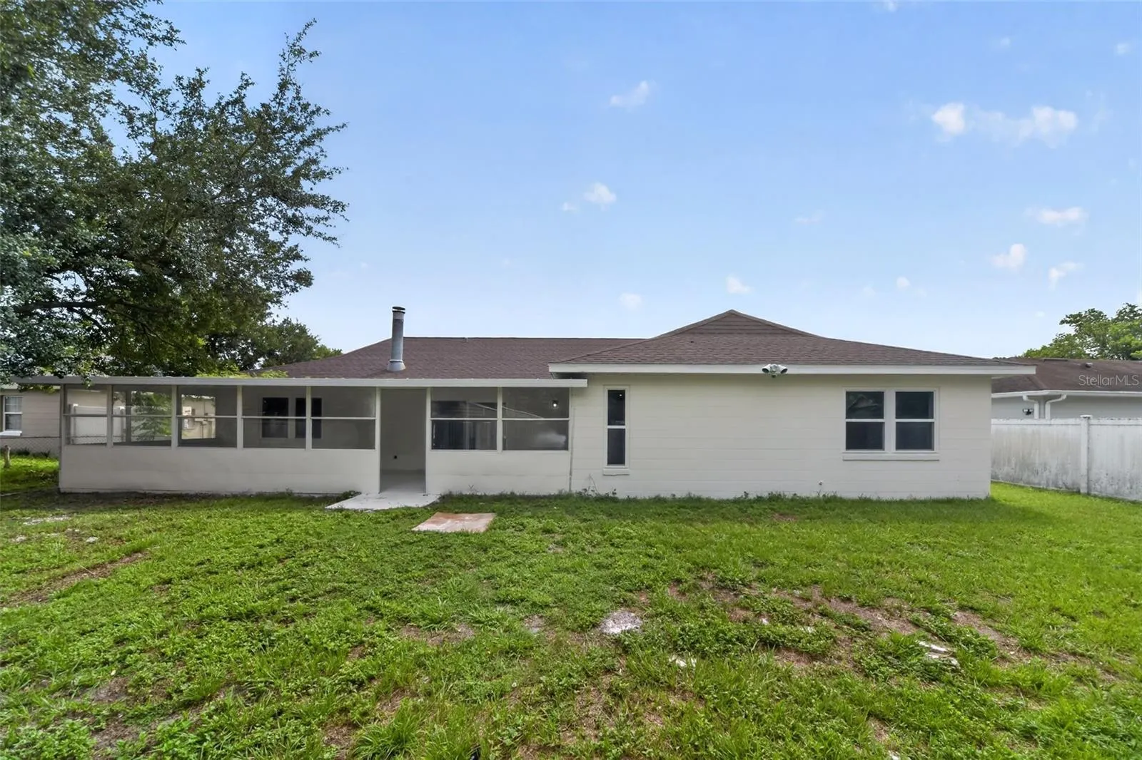 12100 CAROLINA WOODS LN