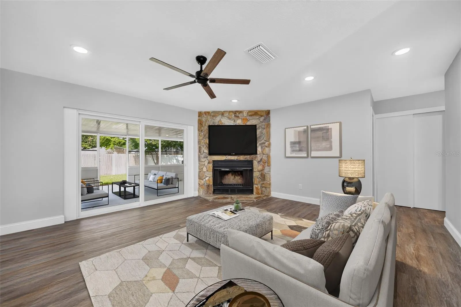 12100 CAROLINA WOODS LN