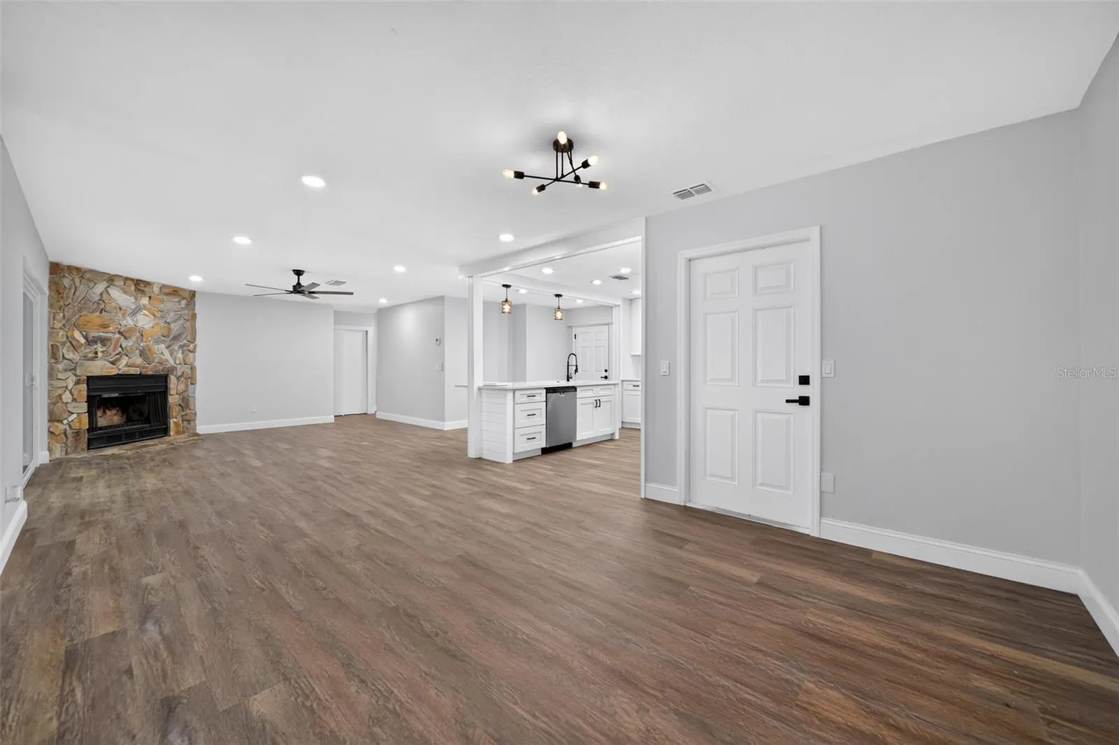 12100 CAROLINA WOODS LN