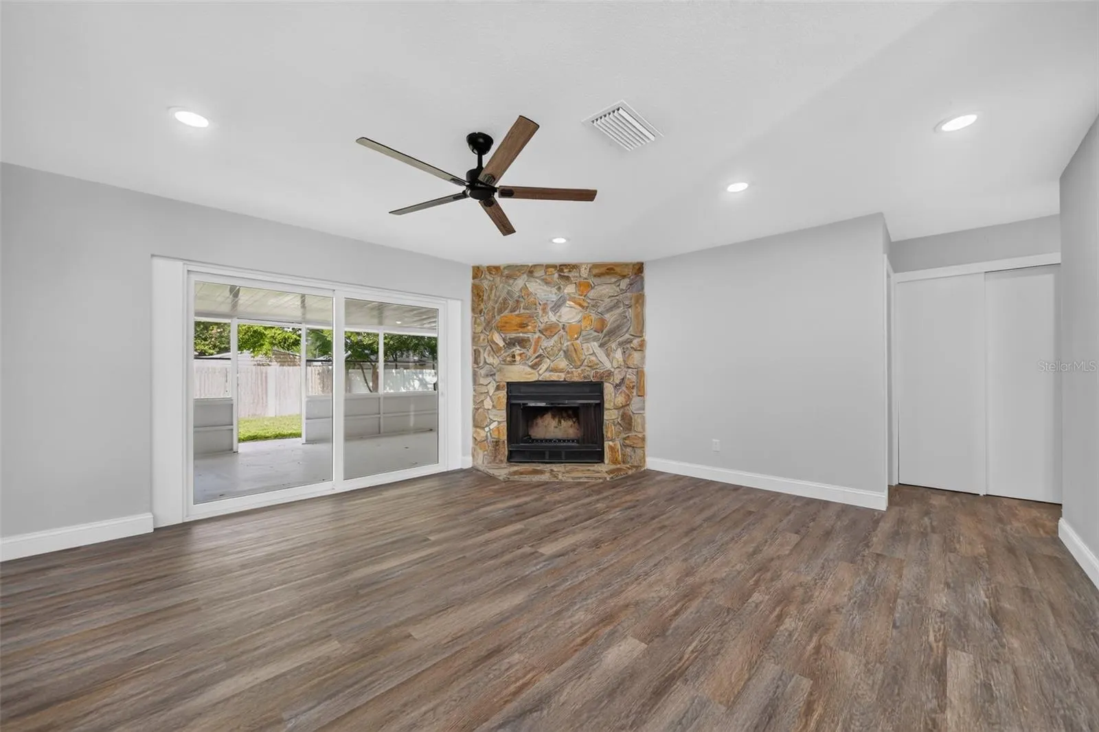 12100 CAROLINA WOODS LN
