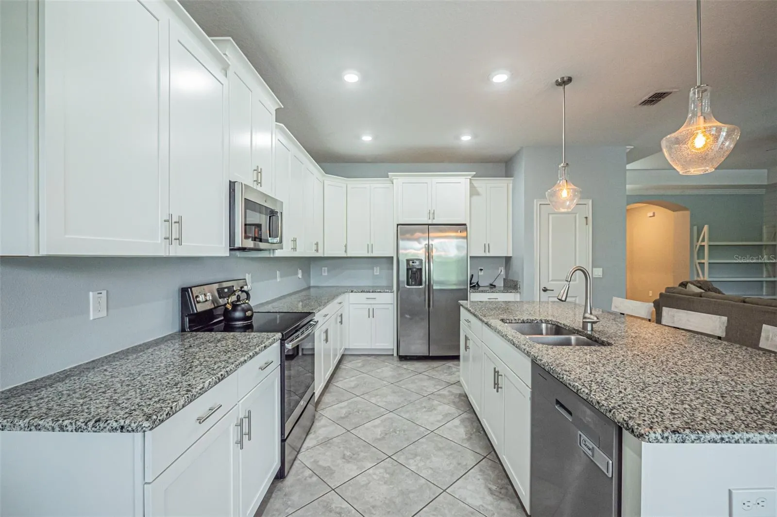 10174 LOVEGRASS LN