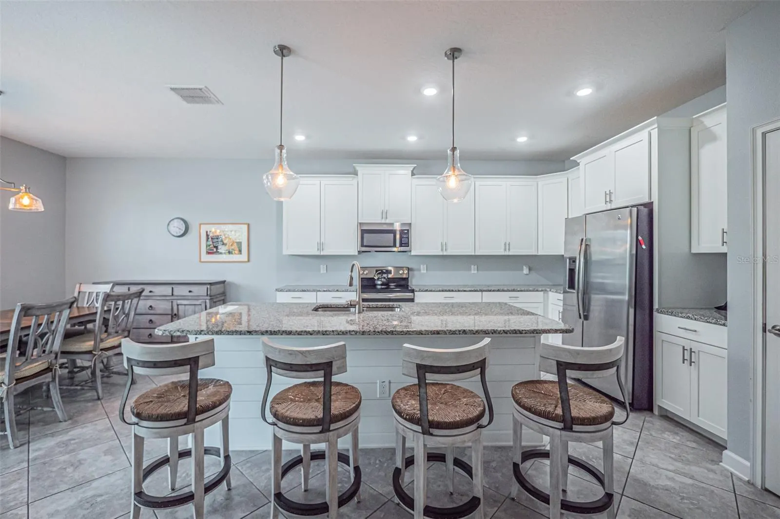 10174 LOVEGRASS LN