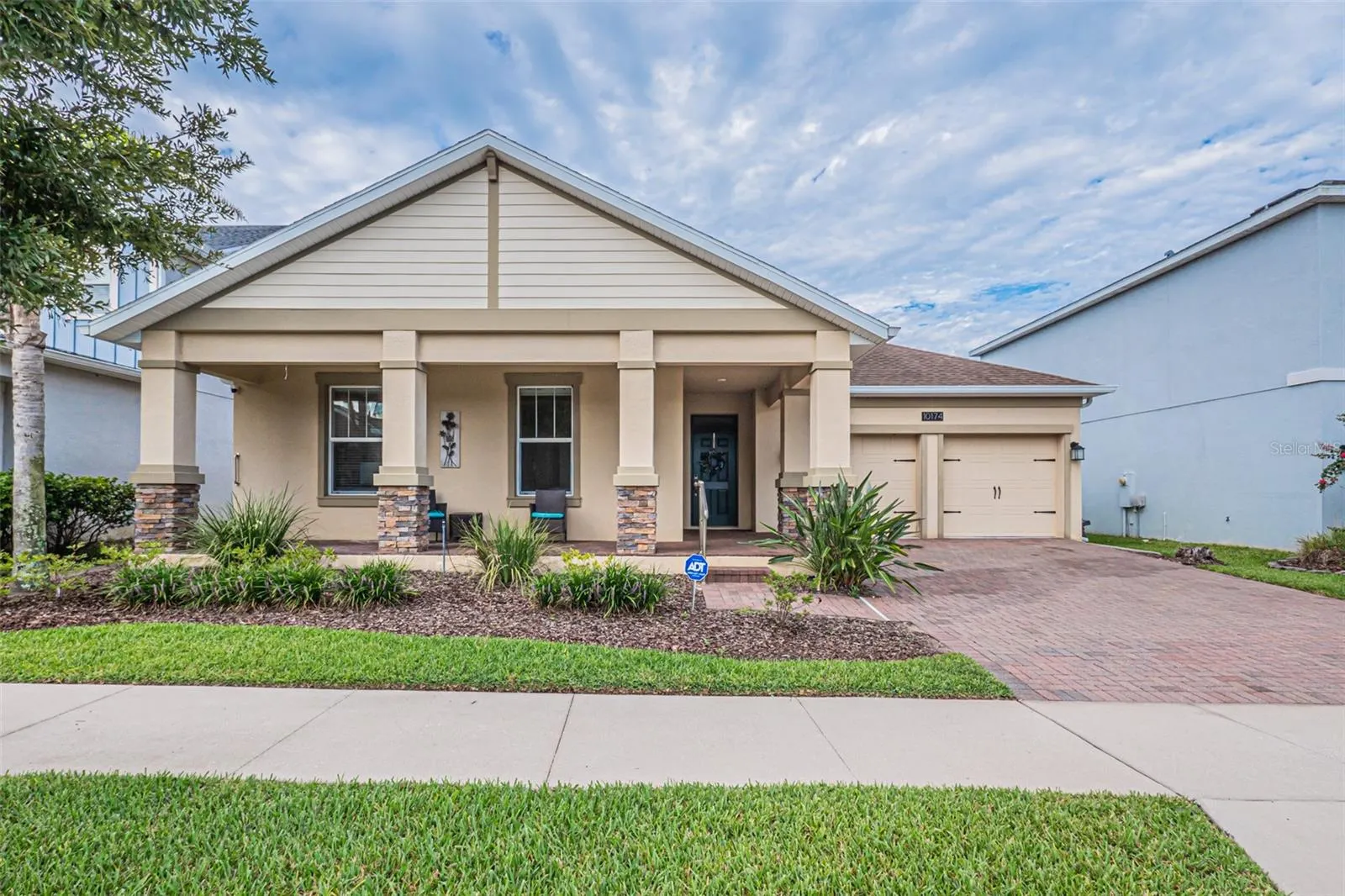 10174 LOVEGRASS LN